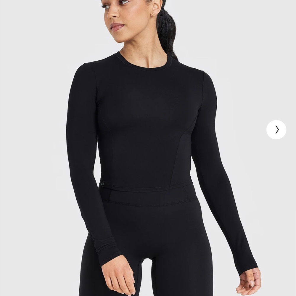 Mellow Soft Mid Long
Sleeve Top